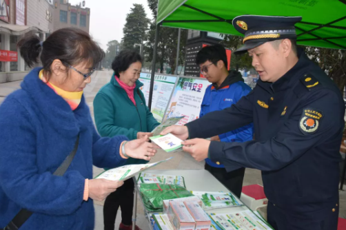 安全用气！雨花城管上门入户，排查燃气使用隐患