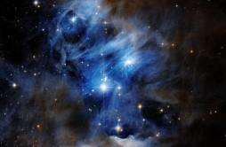 哈勃太空望远镜捕捉到一个正在形成的星云Chamaeleon