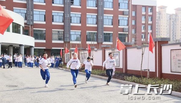 长沙市东雅中学少年警校学员遴选现场。均为学校供图