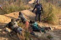 南非8名女子遭矿工轮奸65名嫌疑人被捕 太可怕了