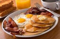 早上起床后宁愿饿肚子尽量少吃这4类早餐 医生：建议了解
