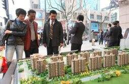 上海阿姨拥有90套房106个车位请3个人收租 做梦都不敢想