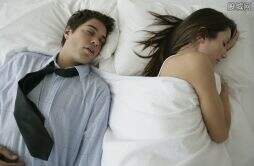 夫妻睡前做这4件事感情更加稳固长久 你做过吗？
