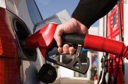 油价10月24日调整最新消息要涨 加满一箱油多花7.5元