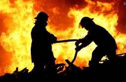 安徽滁州一化工厂火灾致一人死亡 原因正在调查当中