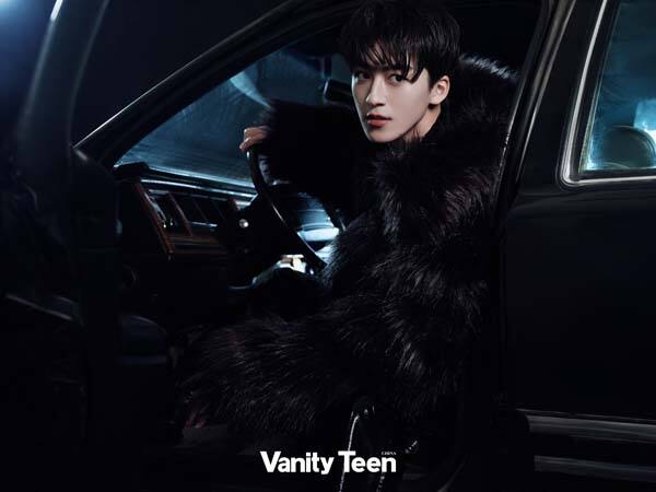 何洛洛登《Vanity Teen China》封面 少年赤诚书写新篇章