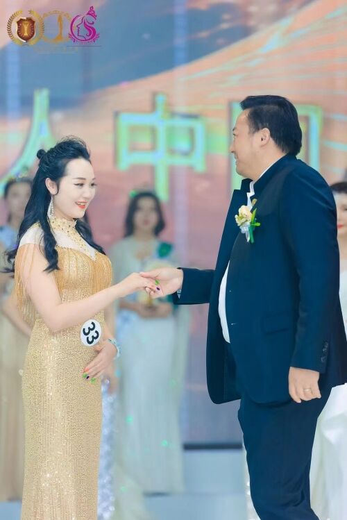 2022全球中华夫人大赛深圳举行，王福晴荣获成都赛区总冠军