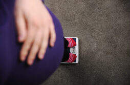孕期缺钙对宝宝有哪些危害