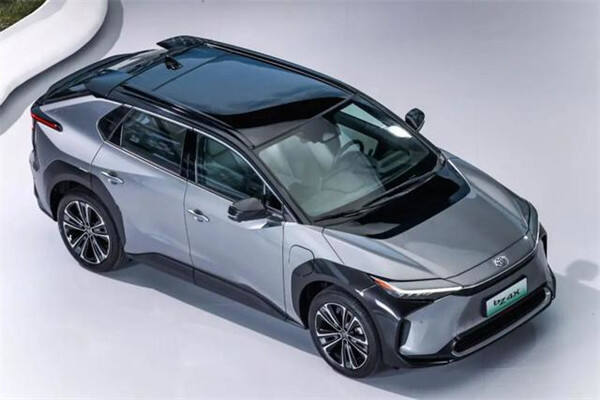 一汽丰田首款纯电动车型 bZ4X 限时优惠 6 万元，到手价仅 13.98 万元起