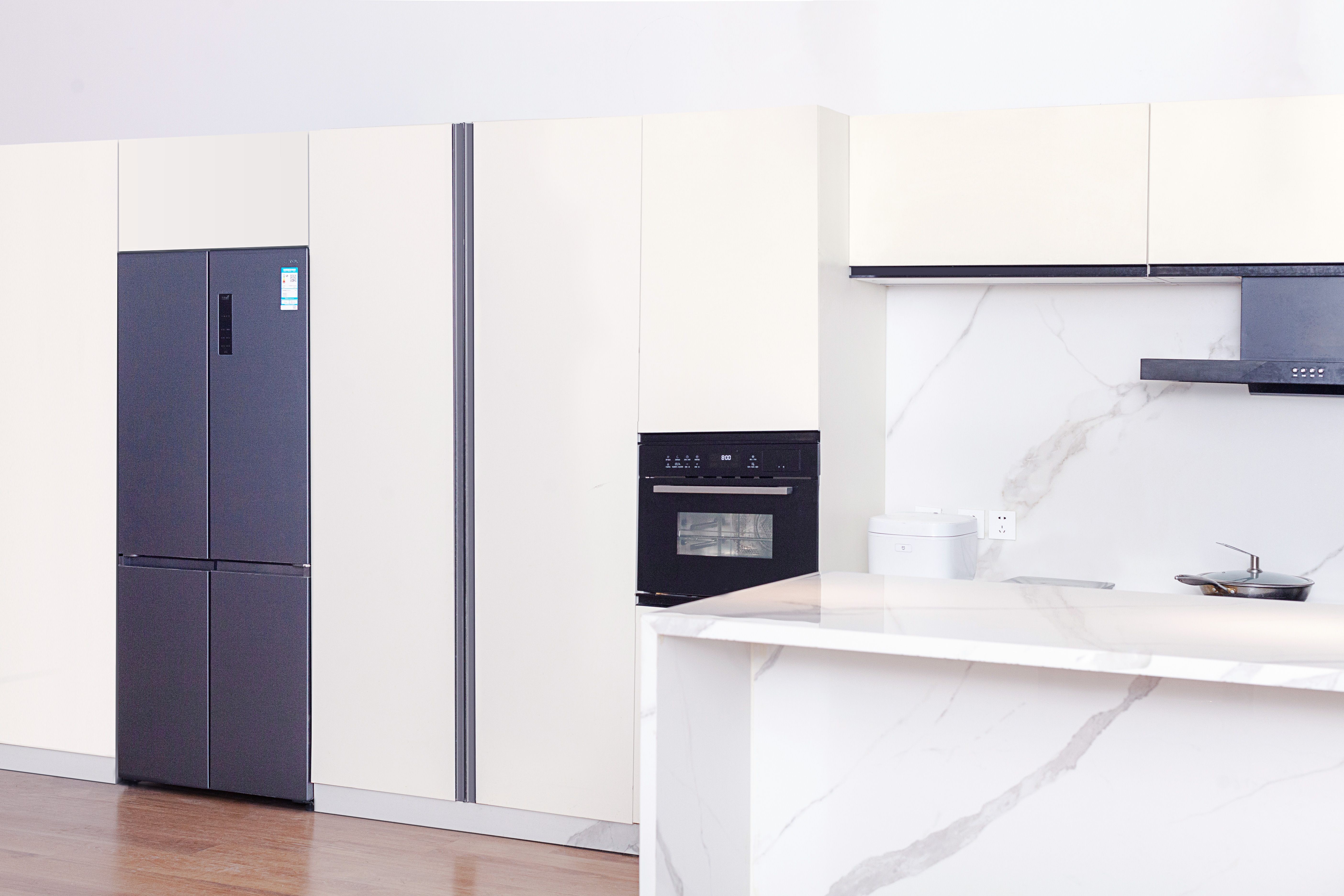 嵌入式冰箱受追捧，还在犹豫的点进来看你家适合吗？