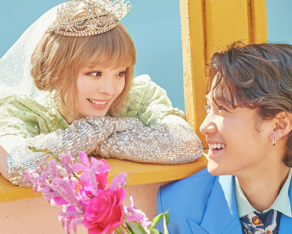 日本歌手彭薇薇宣布与演员叶山奖之结婚甜蜜公开结婚照