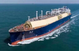 缩短建造周期，大型LNG船“昆仑”号提前1个月交付命名