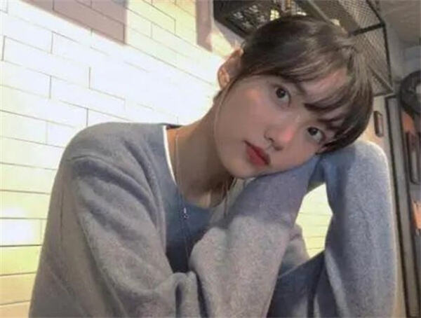 韩国26岁女星郑彩率被发现在家中去世