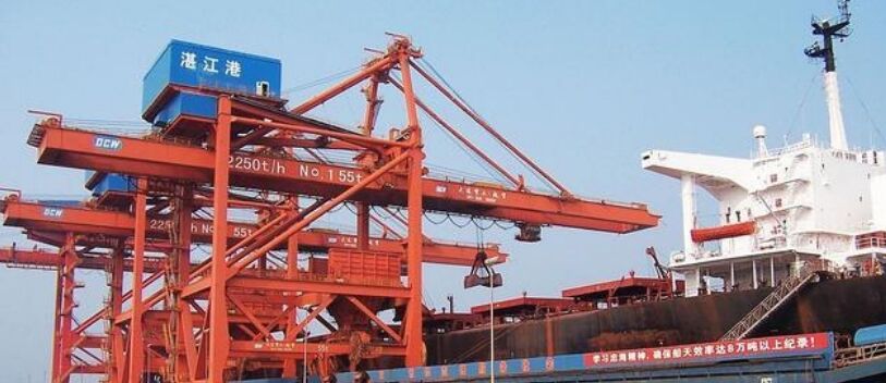 湛江东海岛港区一季度出入境船舶同比增长32.74%