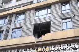 哈尔滨一租户装修健身房，把承重墙砸了，墙体开裂到21楼……