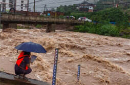 重庆暴雨已致17条河流超警戒 重庆为何连续暴雨