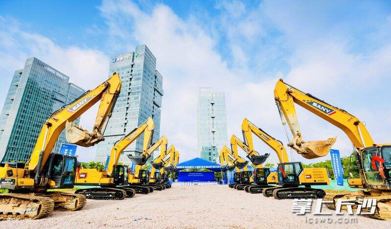 华为湖南区域总部开工建设。 长沙晚报全媒体记者 李卓 摄