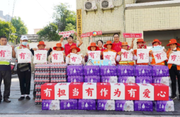 致敬高温下的工作者，中粮可口可乐在湘开展夏日送清凉活动