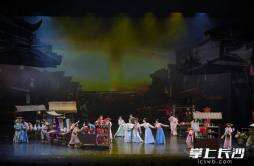 中国首部大型地方史诗剧《天宠湖南》首演