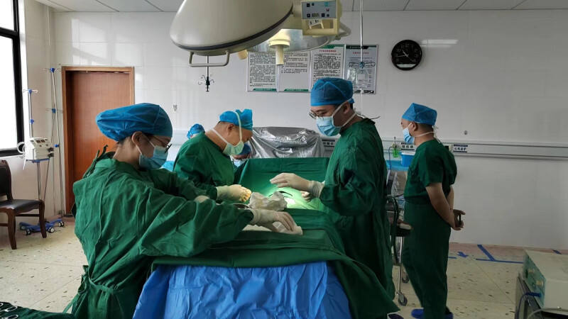 长沙市第一医院专家指导救治长沙县黄兴镇卫生院一例急性阑尾炎合并症病情危急患者。