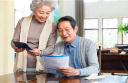 70岁以上的老人能买理财吗 怎样理财较合适
