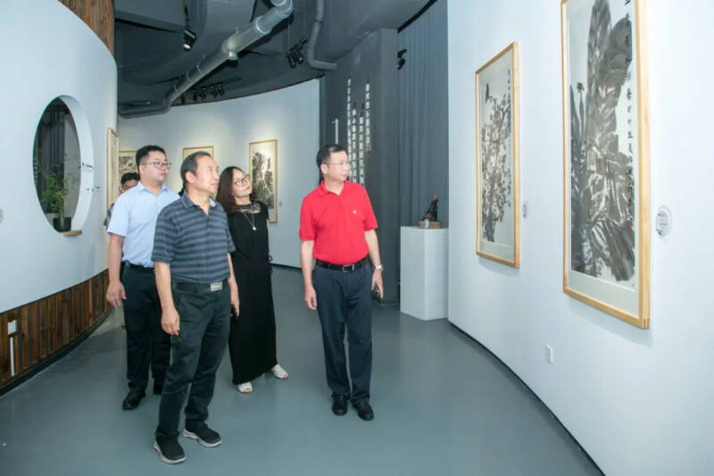 魏怀亮花鸟画新作展在湖南省圆点美术馆举行。主办方供图