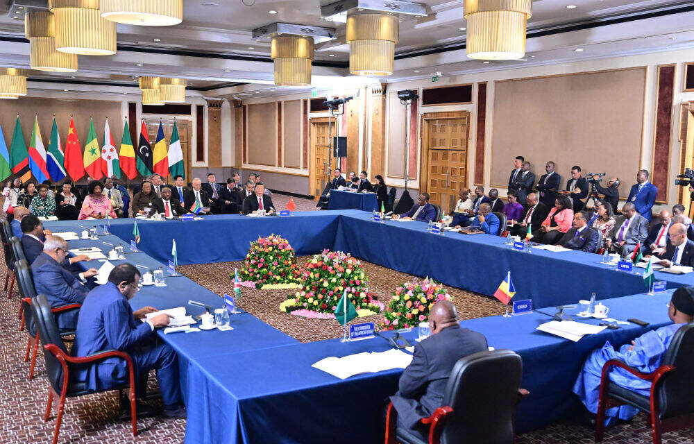 当地时间8月24日晚，国家主席习近平和南非总统拉马福萨在约翰内斯堡共同主持中非领导人对话会。