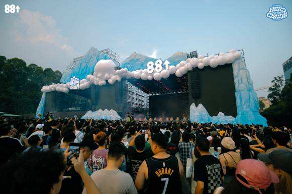 88rising“Head in The Clouds”2023年云思妙想音乐艺术节于广州顺利落幕