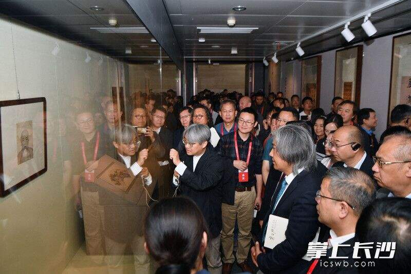 11月5日，“望白云家山难舍——齐白石原作展”在湘潭市博物馆开幕。均为罗韬 摄