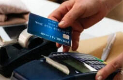 选择信用卡时年费是重要考虑因素吗 事实介绍