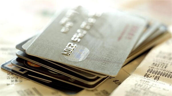 信用卡逾期后还款是否会产生滞纳金