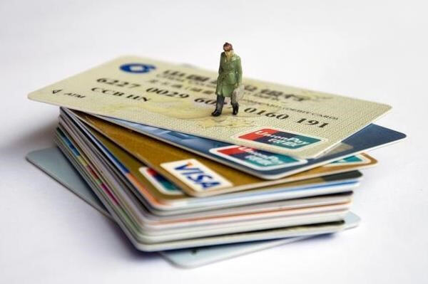 信用卡逾期还款如何避免产生滞纳金