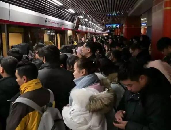考生吐槽疑似南京地铁故障致省考迟到