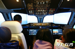 组图｜酷炫十足，航空科技馆让孩子们爱上航空