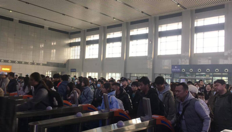元旦假期，长株潭城际铁路旅客发送量屡创新高。受访者供图