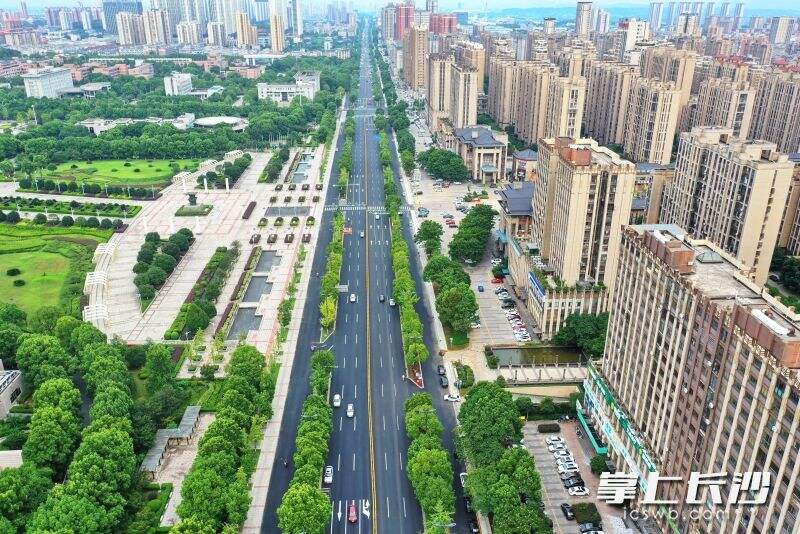 宁乡市在成功创建全国文明城市之后，又蝉联全国最具幸福感城市。
