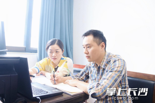长沙县纪检监察干部以多种方式教育整顿学习教育相关篇目。吴婉沁 摄
