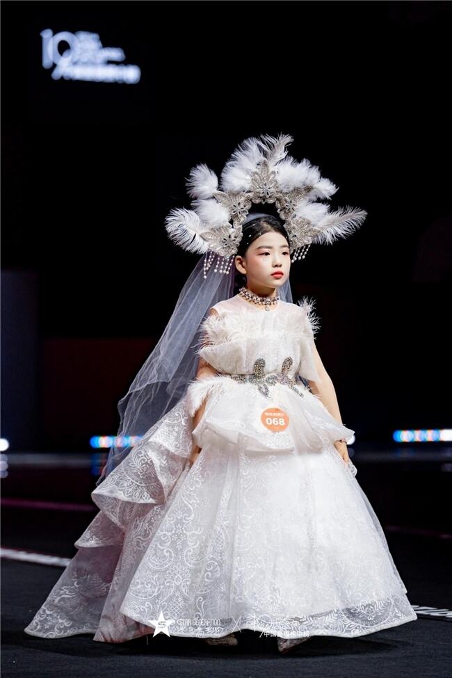 2024中国童模榜中榜时尚盛典全球代言人余浩墨