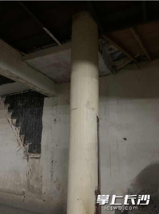 主心柱修了到负一楼地下车库。