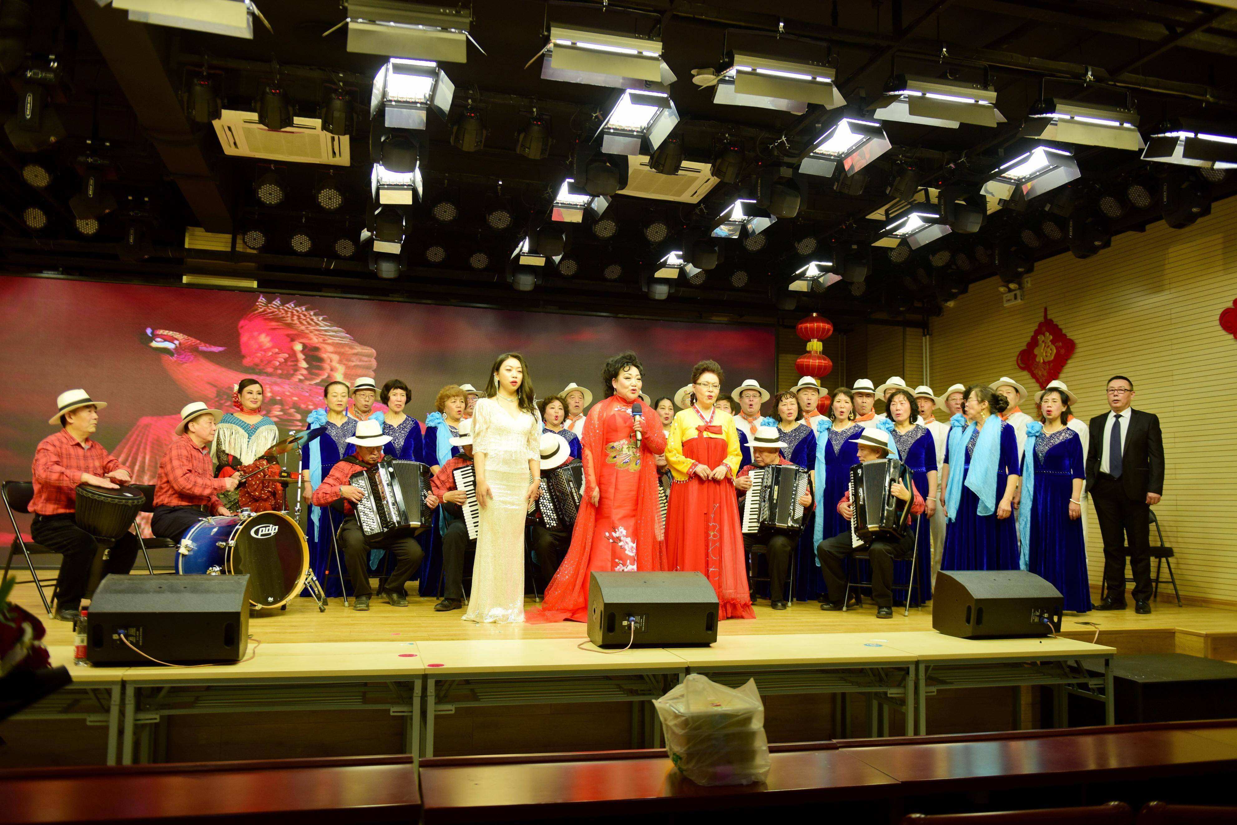 凤凰之歌-宋歆与她的朋友们音乐会在京成功举办