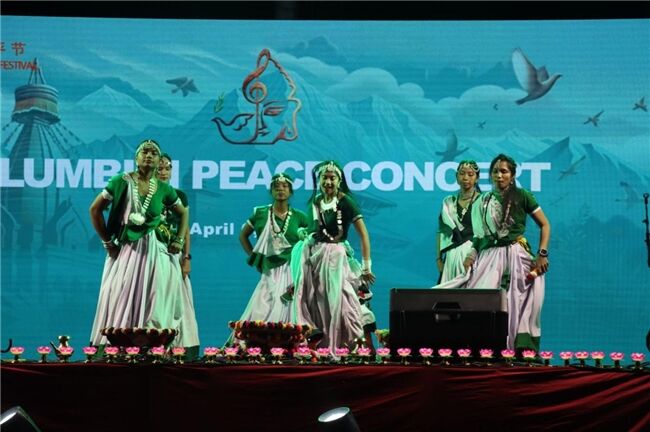 乌兰图雅放歌“蓝毗尼国际和平音乐节” 祝中尼友谊长存