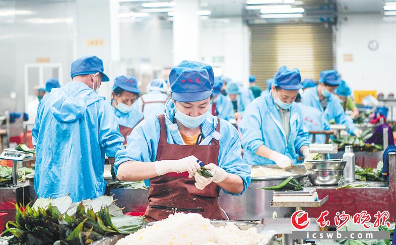 浏阳有个“粽子村”，每天卖出粽子100余万个