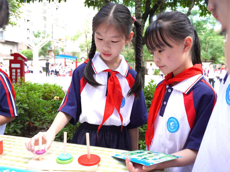 有趣的游戏关卡，新颖的学习体验，大大激发了孩子们的学习兴趣。长沙晚报全媒体记者 张禹 通讯员 段华良 摄影报道